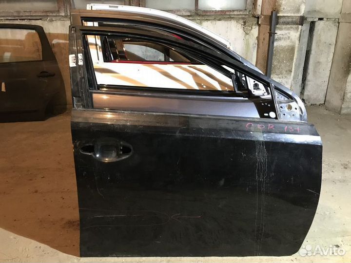 Дверь передняя правая Toyota Auris