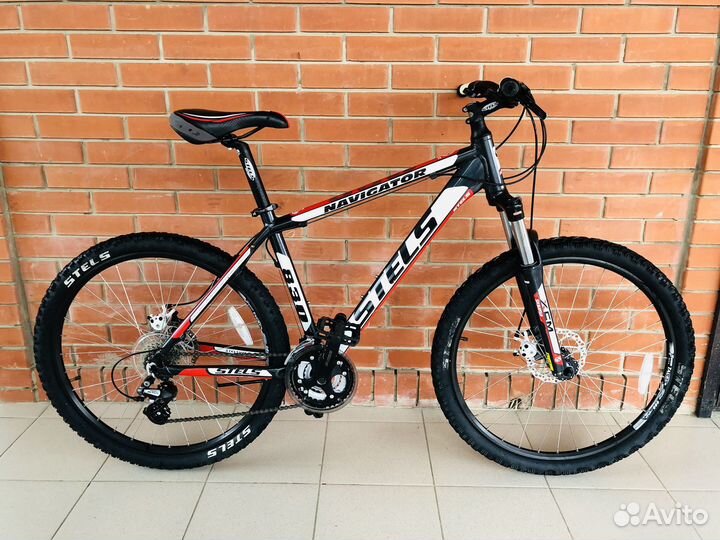 Дорожный велосипед Stels Navigator 830