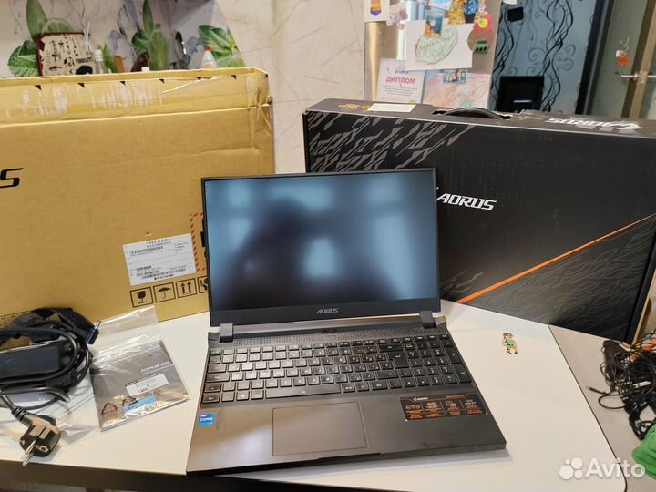 Aorus 15p RTX3070 i7-11800H залит пивом