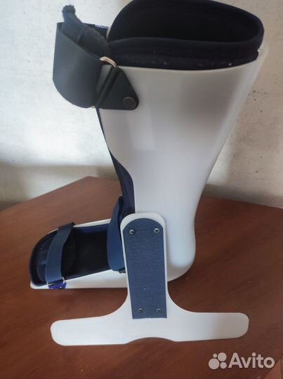 Лангетка на ногу