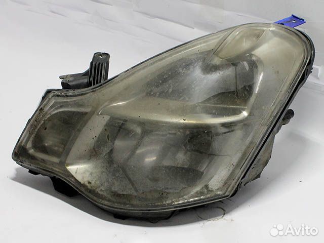 Фара левая Nissan Almera