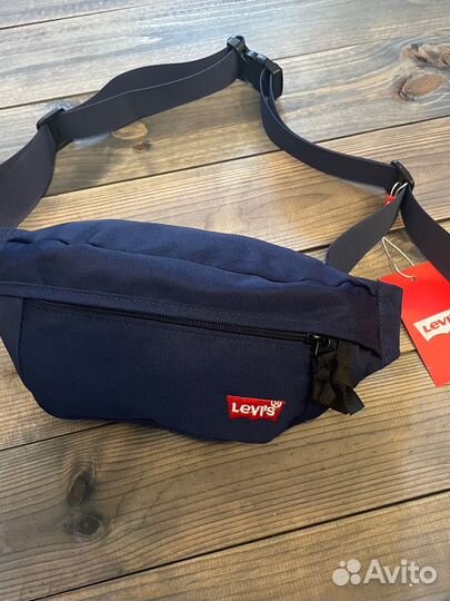 Поясная сумка Levis