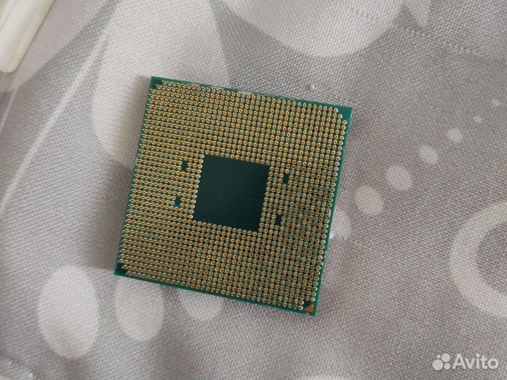 Процессор AMD Ryzen 7 PRO 2700