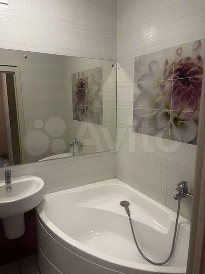 2-к. квартира, 55 м², 13/17 эт.