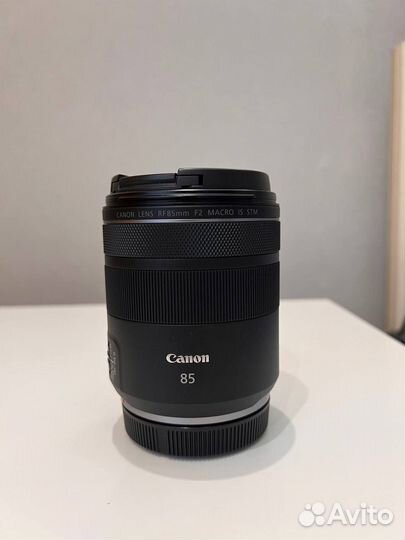 Продам Canon RF 85mm F2 macro