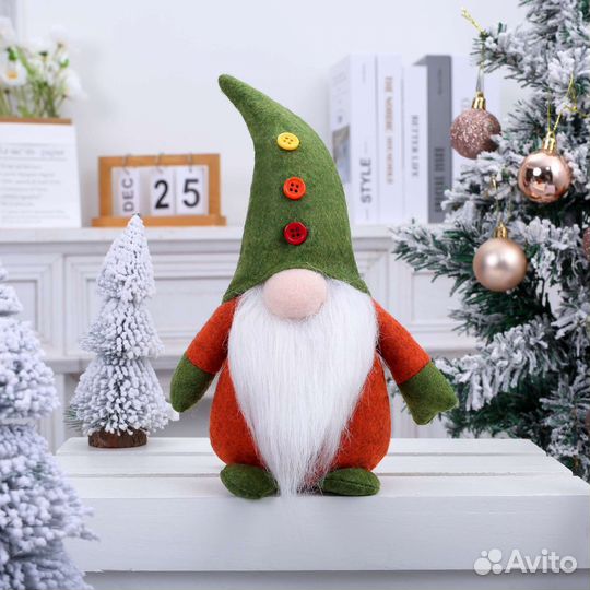 Новогодний гном