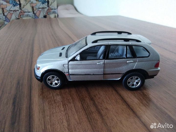 Машина детская игрушечная BMW X5