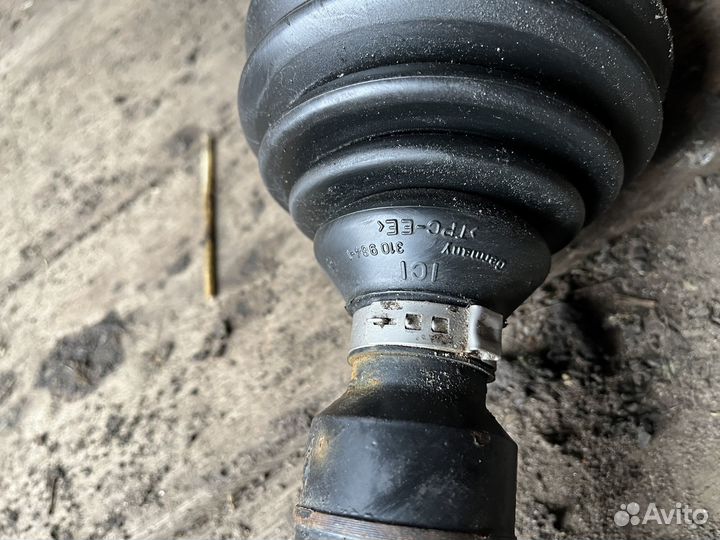 Привод правый фольцваген пассат б6 АКПП6