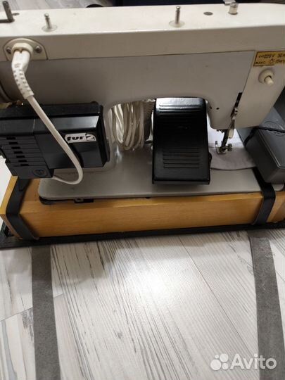 Швейная машина чайка 132м