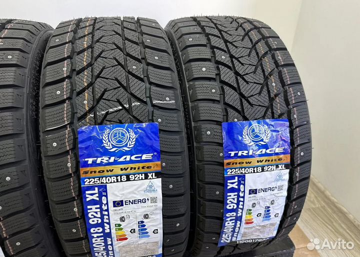 Tri Ace Snow White II 225/40 R18 72H