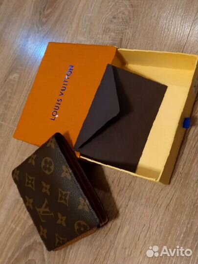 Кошелек Louis Vuitton