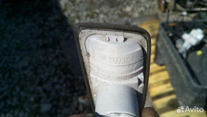 Повторитель на крыло правый Opel Astra J 68 A14XER