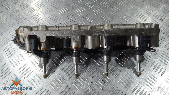 Топливная рампа Volkswagen Golf 5 2009 GK284AHB