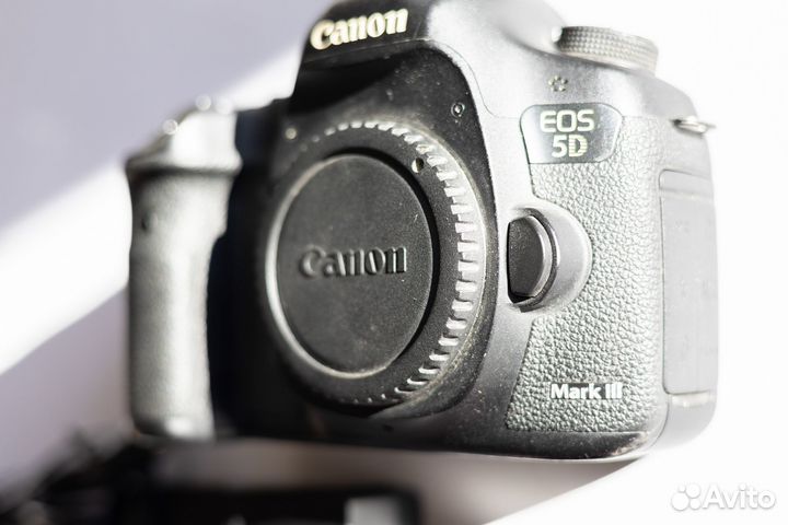 Canon eos 5D mark III body