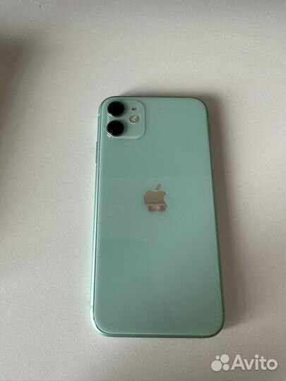 Телефон iPhone 11