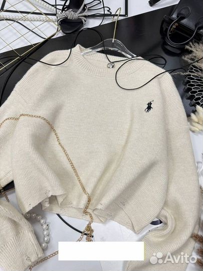 Свитер женский