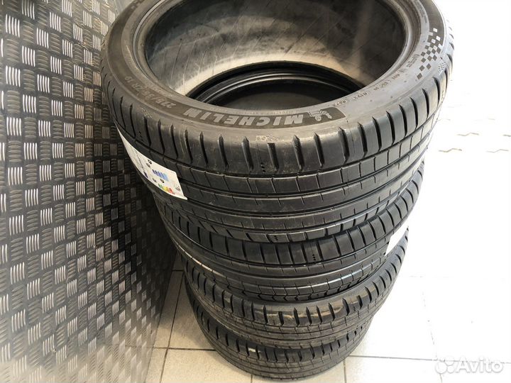 Michelin Pilot Sport 5 245/40 R19 и 275/35 R19 100Y