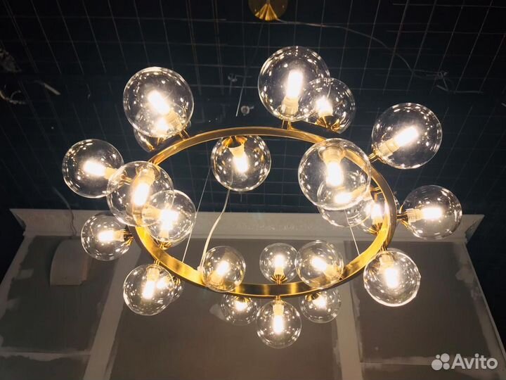 Большая стильная потолочная люстра