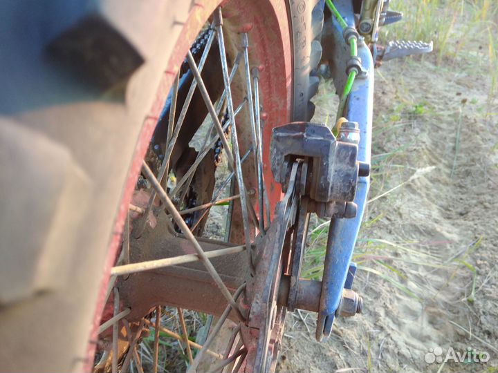 Кроссовый мотоцикл