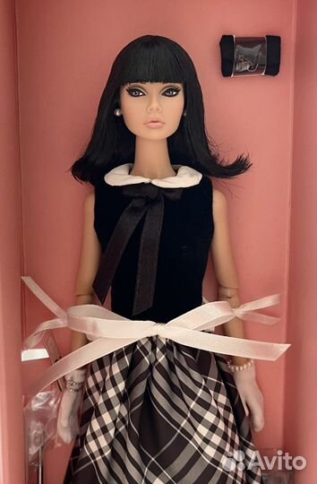 Integrity Portrait in Black Poppy Parker