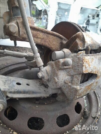 Суппорт передний левый Skoda Octavia A4 1.6 2011