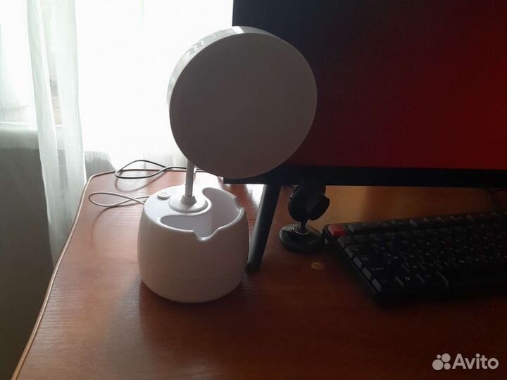 Лампа настольная