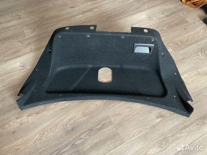 Обшивка крышки багажника Mercedes C-Class W203