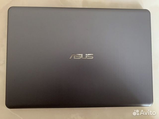 Asus VivoBook E406S ноутбук