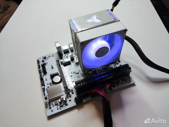 Комплект: i5-12400f, B660, 32Gb, кулер