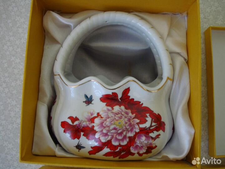 Подарочные корзинка для конфет и блюдо для фруктов