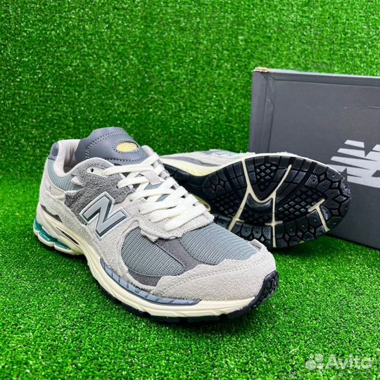 New Balance 2002R в цвете Grey