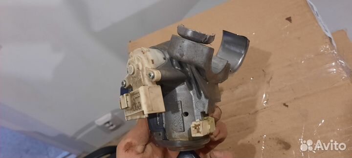 Замок зажигания Toyota Corolla E150/2006