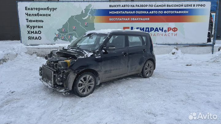 Фара правая Kia Soul 2 (PS) 92102-B2040. Дефект кр