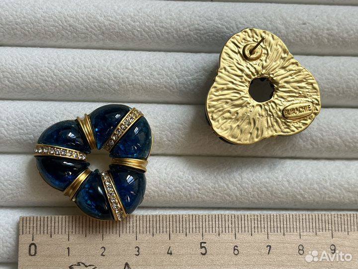 Акцентные серьги burachie