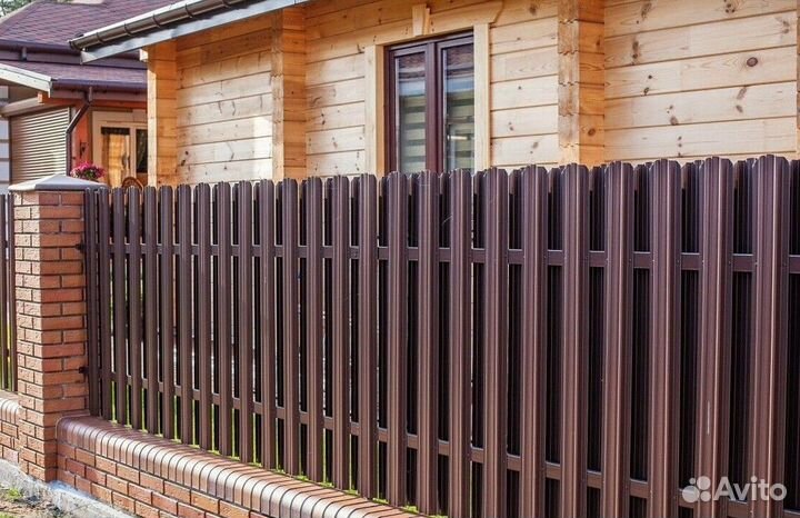 Железный штакетник