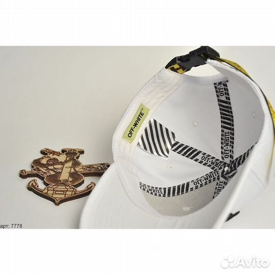 Кепка off white белая