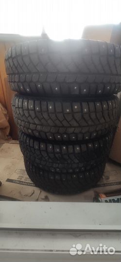 Viatti Brina Nordico V-522 17.5/70 R13 82T