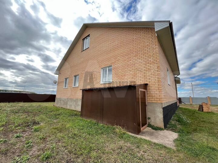 Дом 210 м² на участке 15 сот.