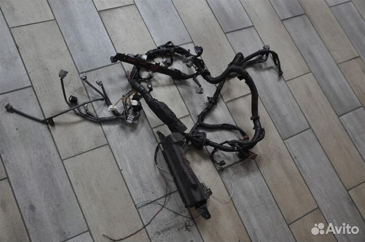 Коса двигателя toyota corolla ZZE121