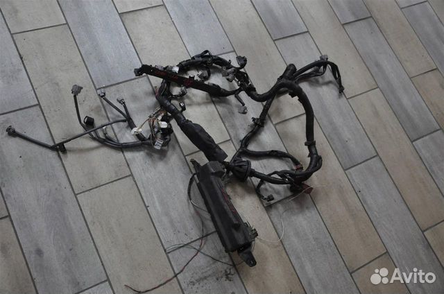 Коса двигателя toyota corolla ZZE121