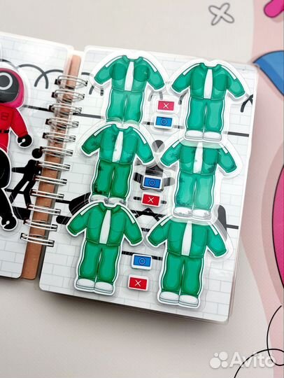 Альбом с кальмаром, игры на липучках