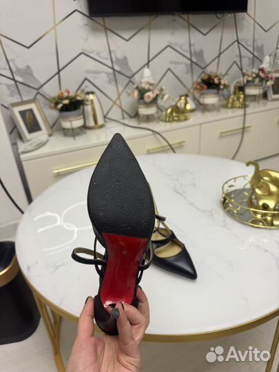 Женские туфли
