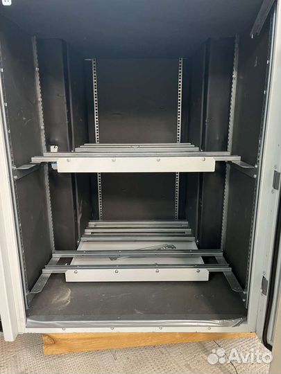 Шкаф телекоммуникационный