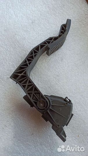 Педаль газа Audi a8 d3