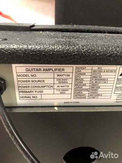 Бас гитара и комбоусилитель