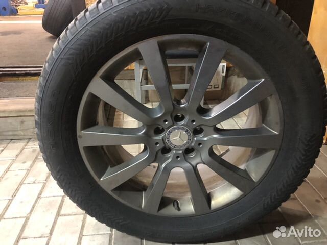 Зимн шип шины Нокиа Мерседес 275 50 R20 ориг диск