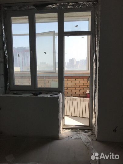 Балконный блок : дверь + окно б/у от застройщика