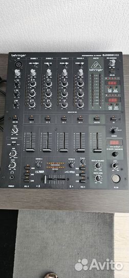 Микшерный пульт Behringer DJX900usb