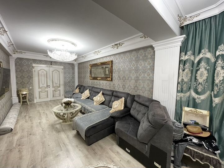 3-к. квартира, 90 м², 2/12 эт.