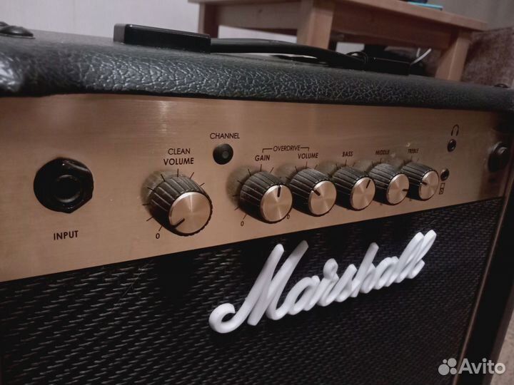 Комбоусилитель Marshall MG15CF